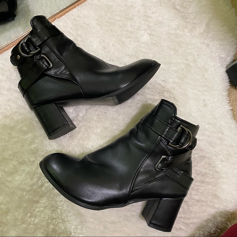 Staple Basic Black Boots With Straps - image 1